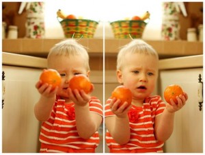 stolce przejściowe - dzieci z pomarańczą